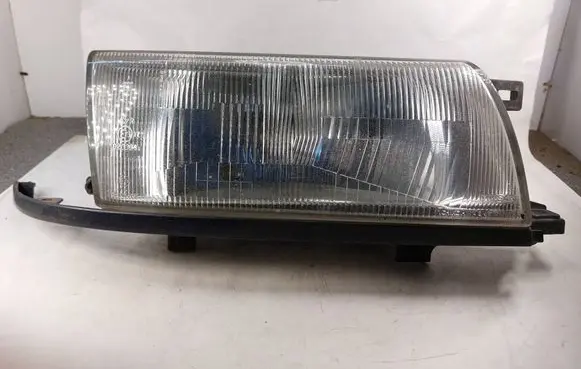 Nissan Sunny Headlight/headlamp 7R010305 020304 013527
