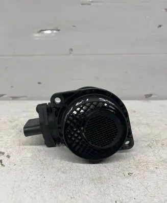 Volkswagen Golf V Mass air flow meter 038906461B 0281002531