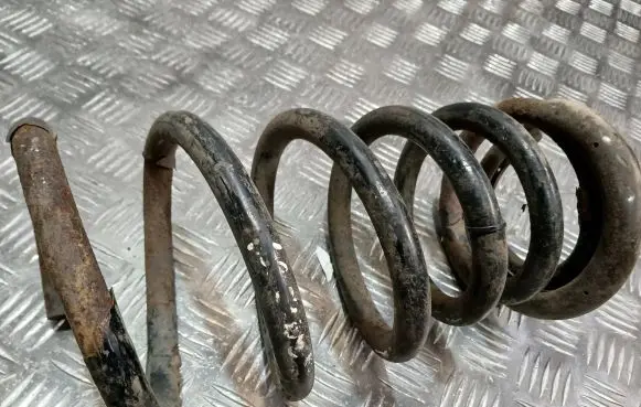 Volvo XC90 Rear coil spring
