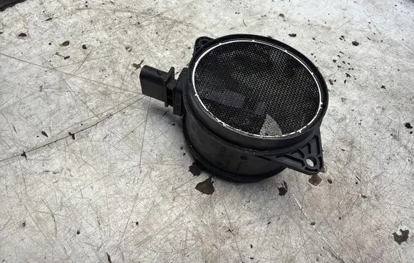 BMW 5 E60 E61 Mass air flow meter 0281002936