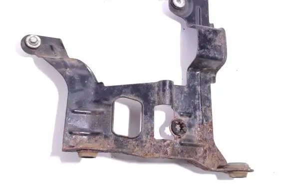 Alfa Romeo Giulietta Air filter cleaner box bracket assembly 