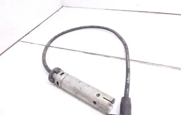 Chrysler Voyager Ignition plug leads 4686250