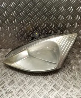 Ford Focus Headlight/headlamp