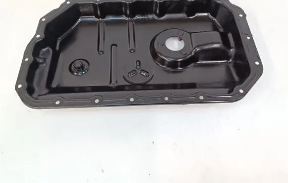 Audi Q7 4L Oil sump 06E103600C