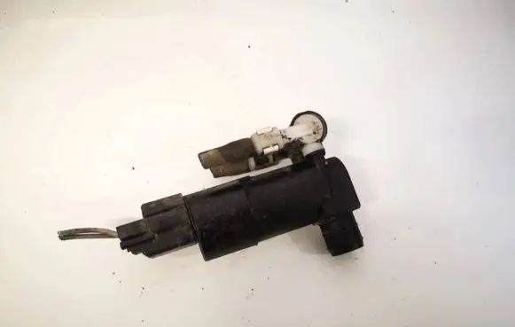 Ford Focus Windscreen/windshield washer pump bv6117k624ba bv61-17k624-ba