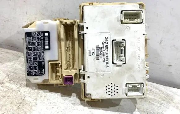 Suzuki Swift I Comfort/convenience module 3677062jb0