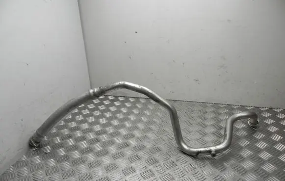 Lamborghini LP 580-2 Oil fill pipe 4S0115687C