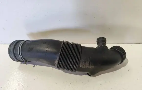 Audi A4 S4 B6 8E 8H Air intake duct part 06B129627T 446072