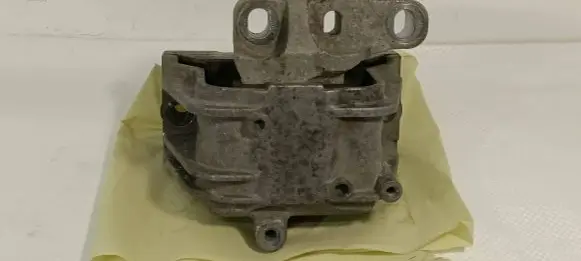 Volkswagen Golf VI Engine mount bracket 1K0199262CG