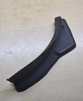 BMW 4 F32 F33 Rear/tail light trim molding 7296104