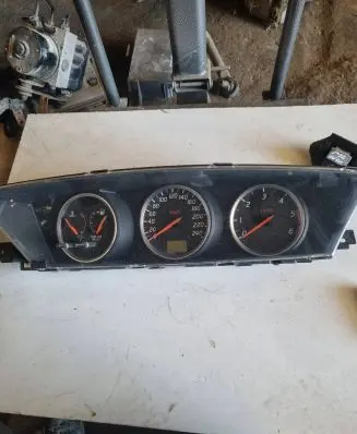 Nissan Primera Speedometer (instrument cluster) 60583170