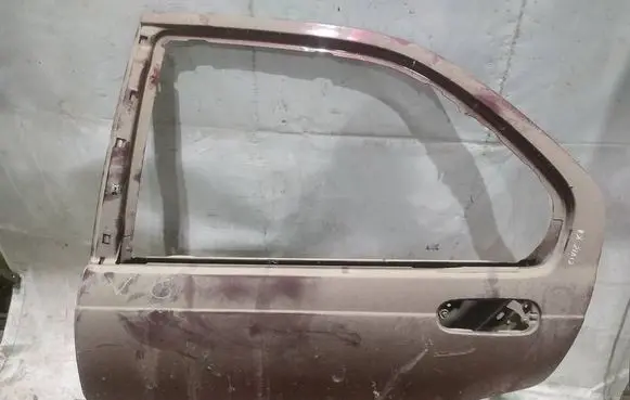 Honda Civic Rear door RAUDONOS