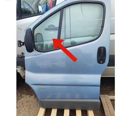 Opel Vivaro Front door vent window glass four-door 43R00049 DOT24AS2M25