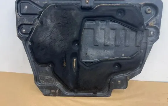 Land Rover Evoque I Engine splash shield/under tray BJ326B629AA J33XA