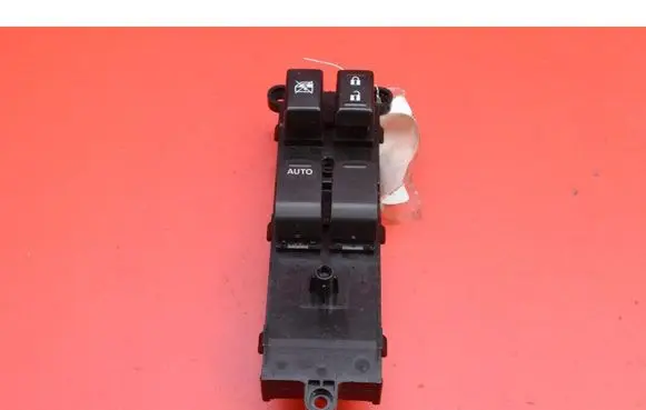 Suzuki Ignis Electric window control switch