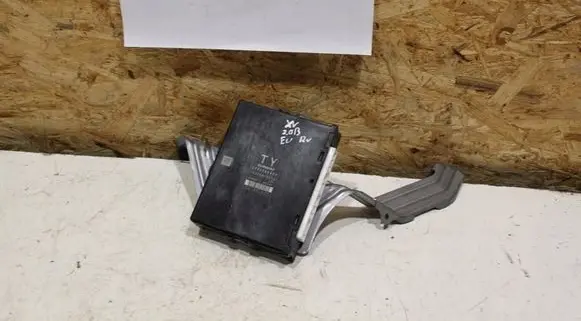 Subaru XV I Wing mirror control module 22765AE820