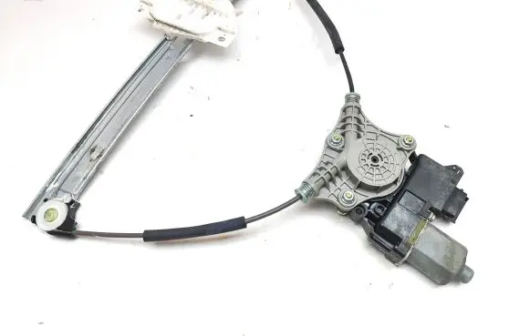 KIA Stonic Front door window regulator with motor 82450H8010 1W2193 8K07
