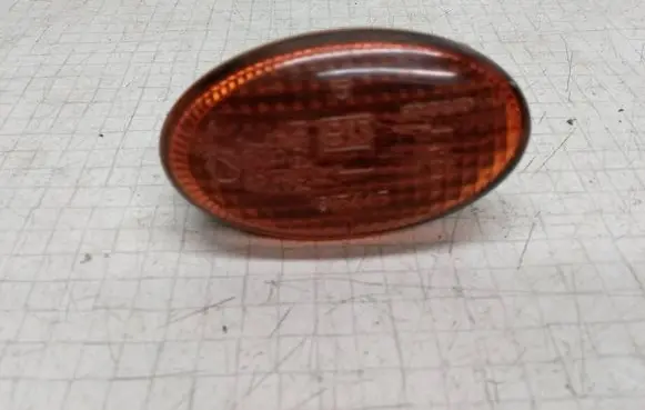 Subaru Legacy Front fender indicator light 015445