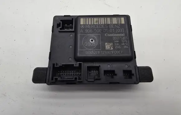 Mercedes-Benz Sprinter W906 Door control unit/module A9069000501 00005201 7214821