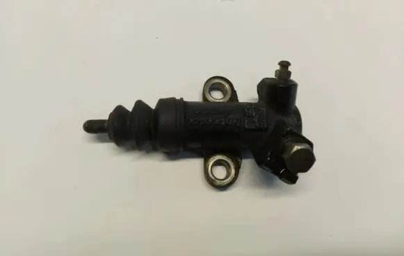 Clutch slave cylinder
