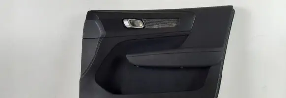 Volvo XC40 Front door card panel trim