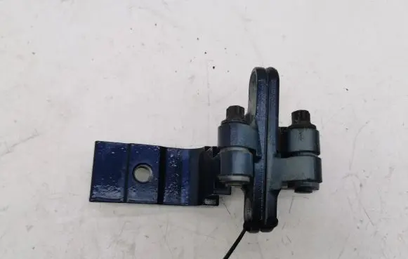 Rear door hinge set