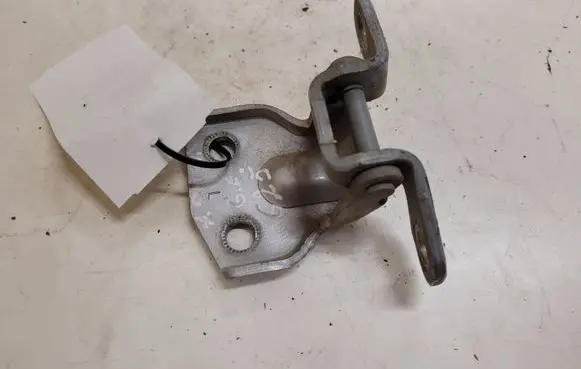 KIA Carens I Rear door lower hinge