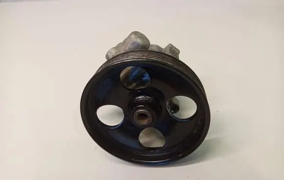 Opel Vivaro Power steering pump 8200024738