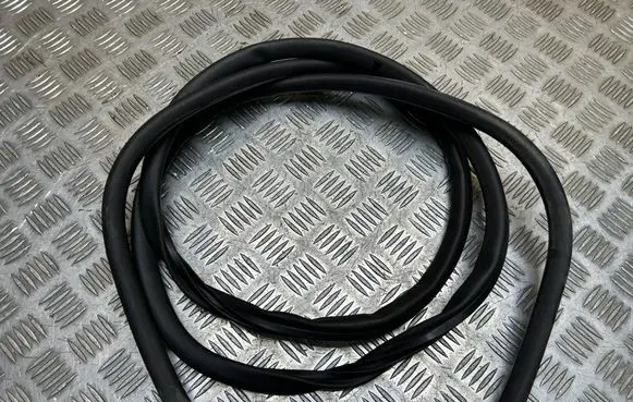 BMW 5 F10 F11 Engine compartment rubber 7019779 51767019779