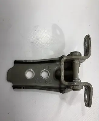 Subaru Outback (BS) Rear door lower hinge
