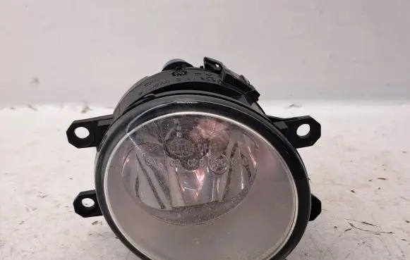 Toyota Verso Front fog light 1N027151402 812100F020 812110F020