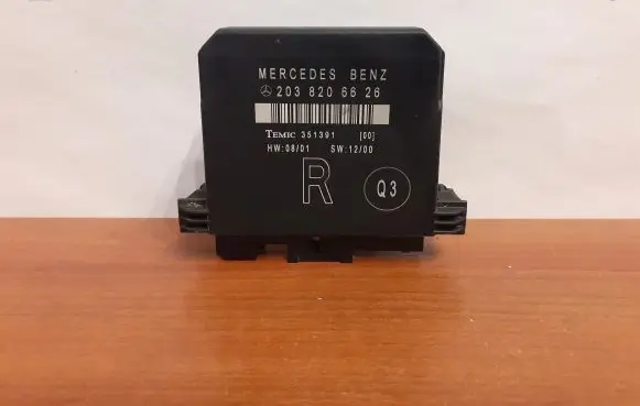 Mercedes-Benz C W203 Door control unit/module 2038206626 8344