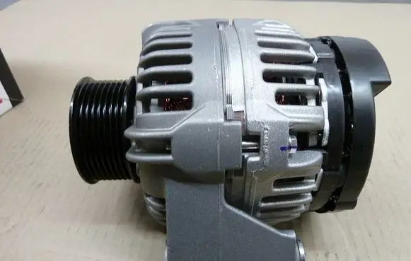Mercedes-Benz CLS C257 Generator/alternator 0124325064