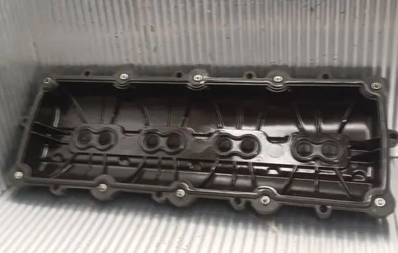 Dodge RAM Rocker cam cover 53022085 18A52
