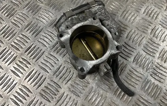 Volvo V70 Throttle valve 30711553 683010 0280750103