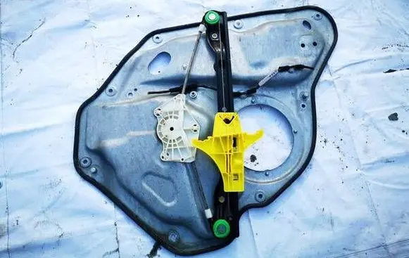 Volkswagen Golf V Sliding door window regulator with motor 1K9839755A