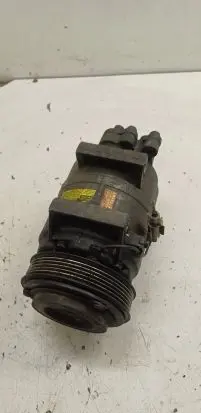 Volvo V70 Air conditioning (A/C) compressor (pump) 8708581