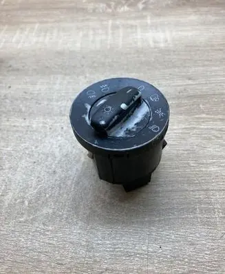 Volkswagen Golf V Light switch 1K0941431A