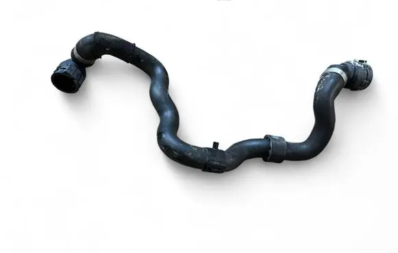 Coolant pipe/hose