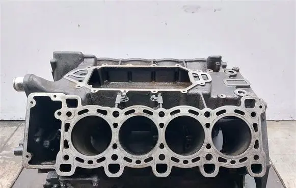 BMW 7 E65 E66 Engine block 2248347