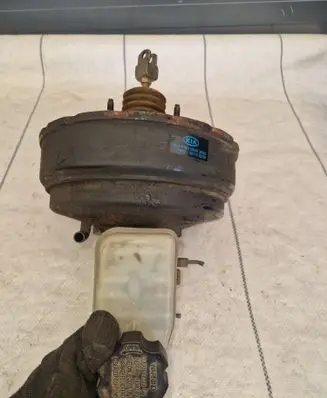 KIA Sorento Brake booster 591003e350