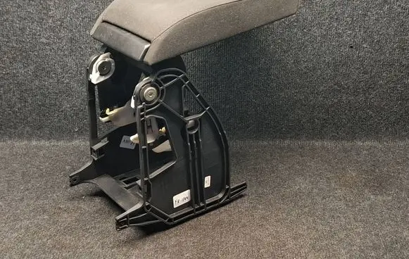 Skoda Octavia Mk3 (5E) Armrest 5E0864207