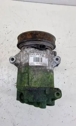 Renault Megane II Air conditioning (A/C) compressor (pump) 01140169