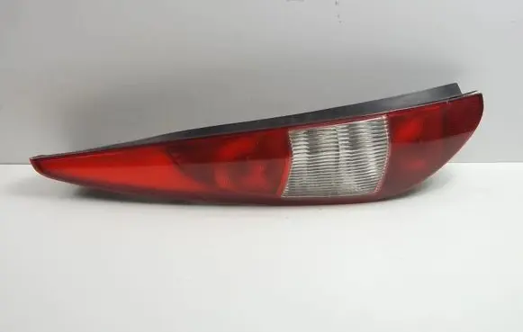 Ford Mondeo Mk III Rear/tail lights 1S7113405C