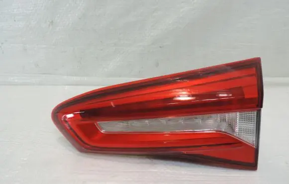 Tailgate rear/tail lights