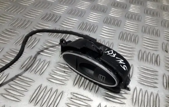 Mercedes-Benz E W211 Electric window control switch A2118218651 swf501898