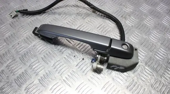 Honda CR-V Front door exterior handle