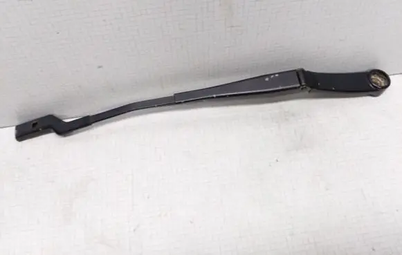 KIA Ceed Front wiper blade arm D226CET
