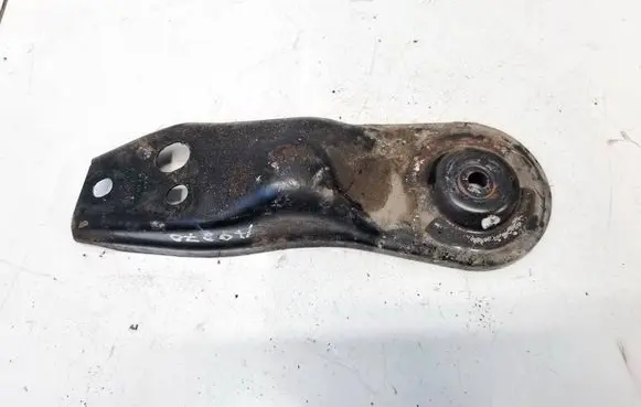 Audi A6 S6 C6 4F Engine mounting bracket 4F0505220B