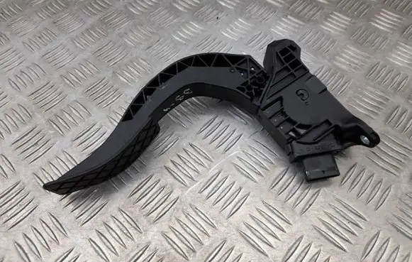 Audi A4 S4 B9 Accelerator throttle pedal 8W1723523